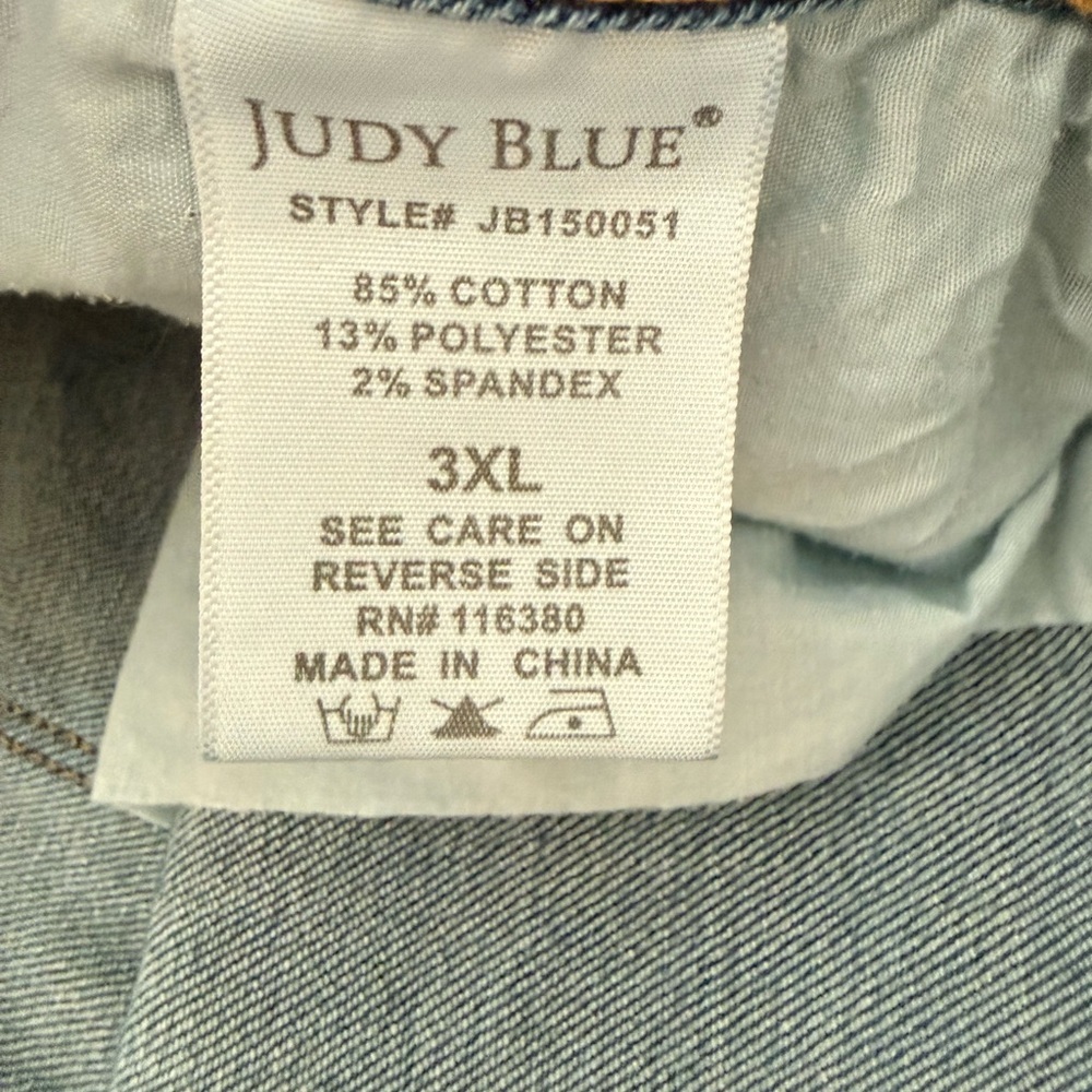 Judy Blue High Rise Distressed Cutoff Denim Shorts 3X Stretch - Picture 6 of 7